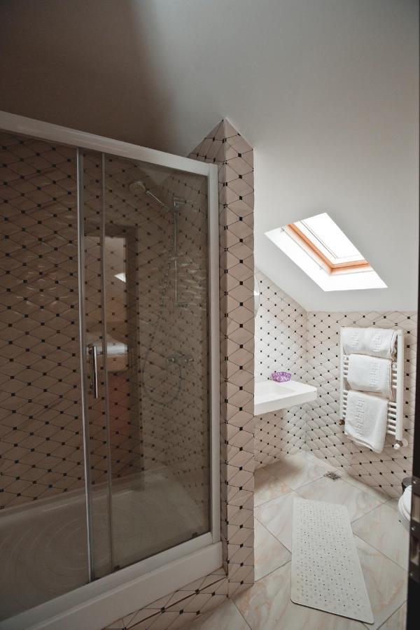 Hotel Evergreen Amara Ngoại thất bức ảnh