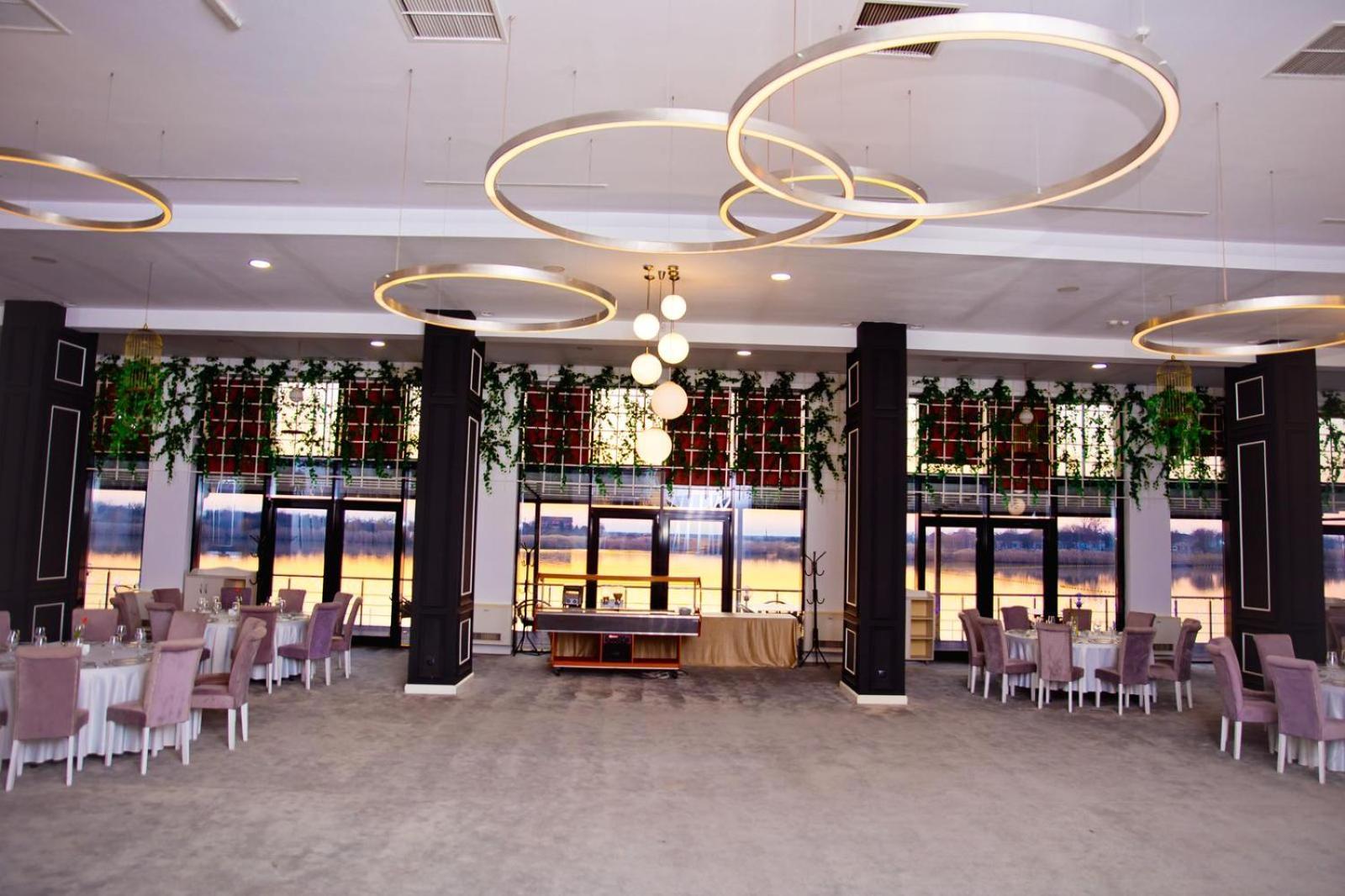 Hotel Evergreen Amara Ngoại thất bức ảnh