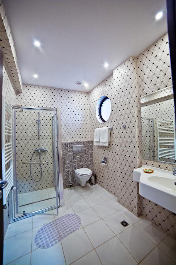 Hotel Evergreen Amara Ngoại thất bức ảnh