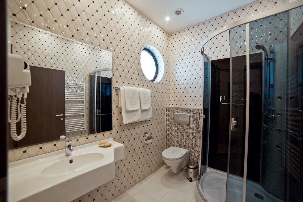 Hotel Evergreen Amara Ngoại thất bức ảnh