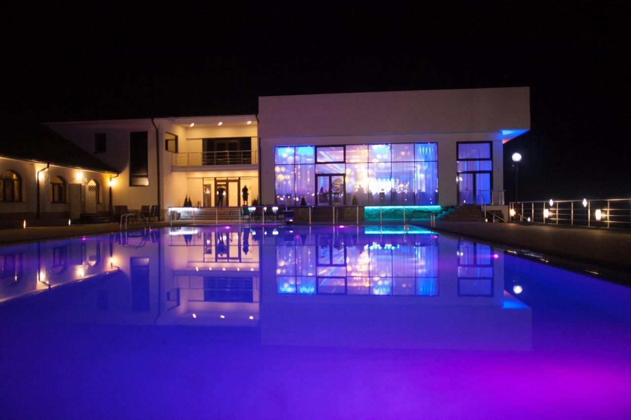 Hotel Evergreen Amara Ngoại thất bức ảnh