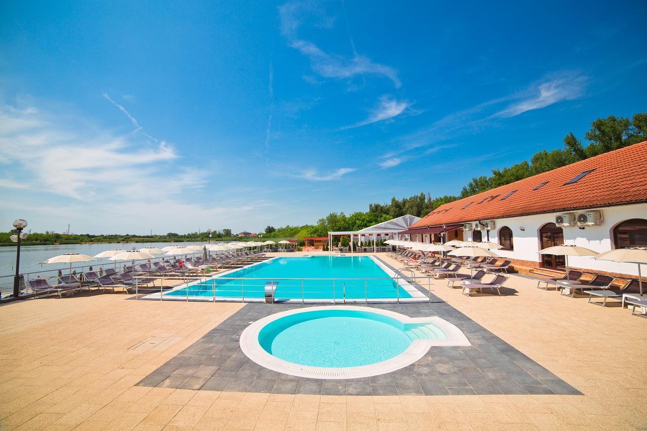 Hotel Evergreen Amara Ngoại thất bức ảnh